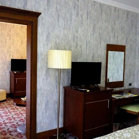 Queen Thermal Resort Hotel Emet Eksteriør billede